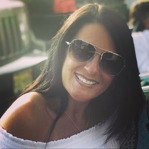 Meet your Posher, Sharon